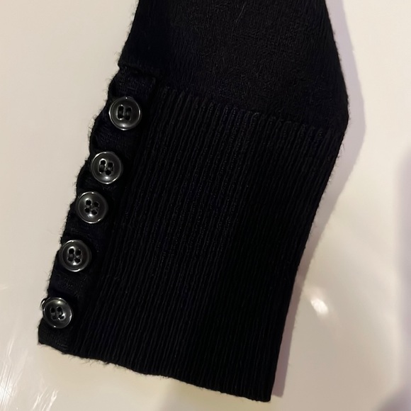 Reitmans black Turtleneck sweater Sleeves buttons - Picture 2 of 3